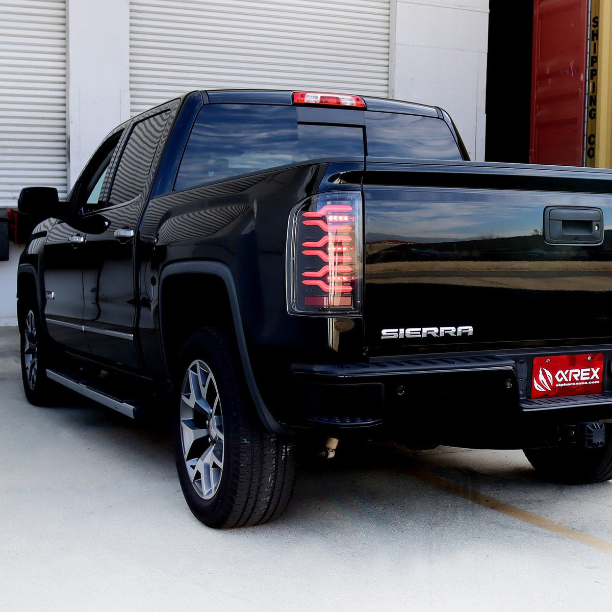 14-18 GMC Sierra 1500/2500HD/3500HD LUXX-Series LED Tail Lights Black-Red - view 12