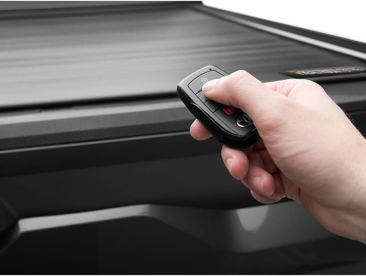 RETRAX EQ HARD RETRACTABLE TONNEAU COVER ; 13-18 RAM 1500/ 19-24 1500 CLASSIC 5'7" BOX WITHOUT RAMBOX