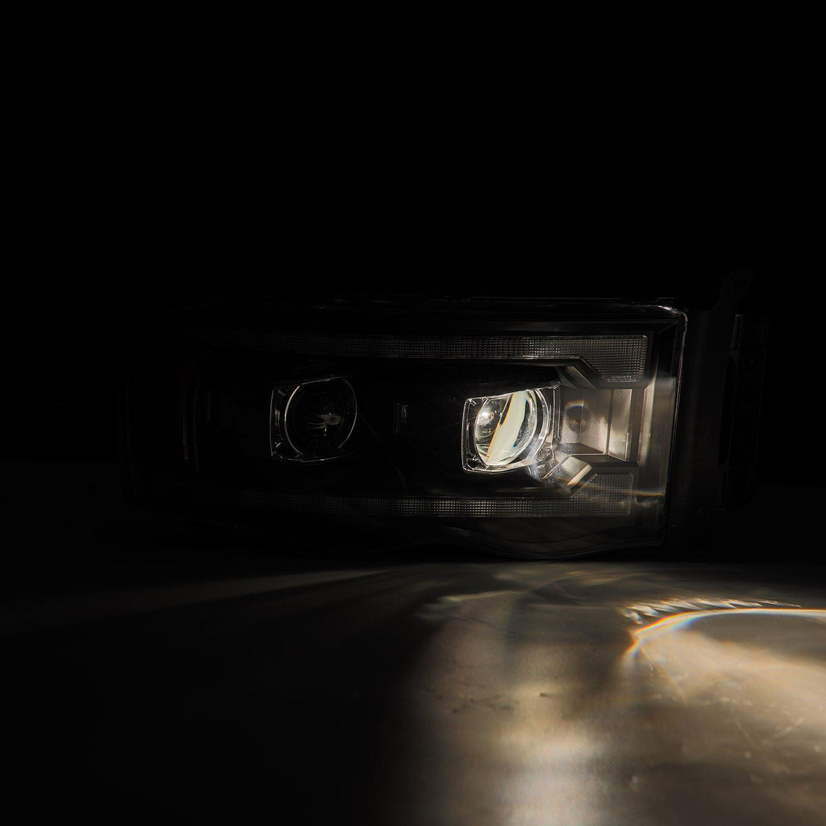 02-05 Dodge Ram PRO-Series Halogen Projector Headlights Black - view 7