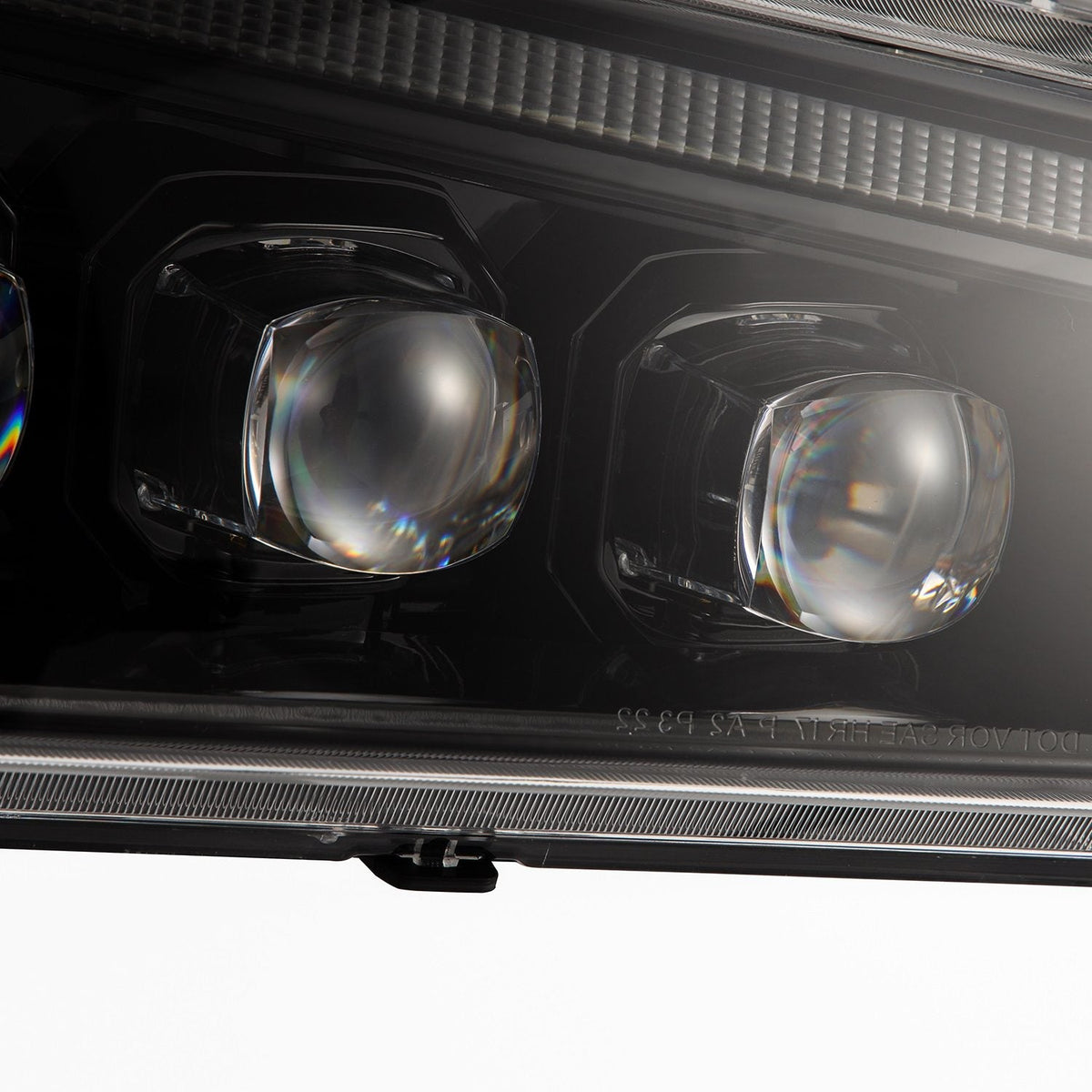 03-06 Chevrolet Silverado/02-06 Avalanche (without body cladding) NOVA-Series LED Projector Headlights Alpha-B - view 10