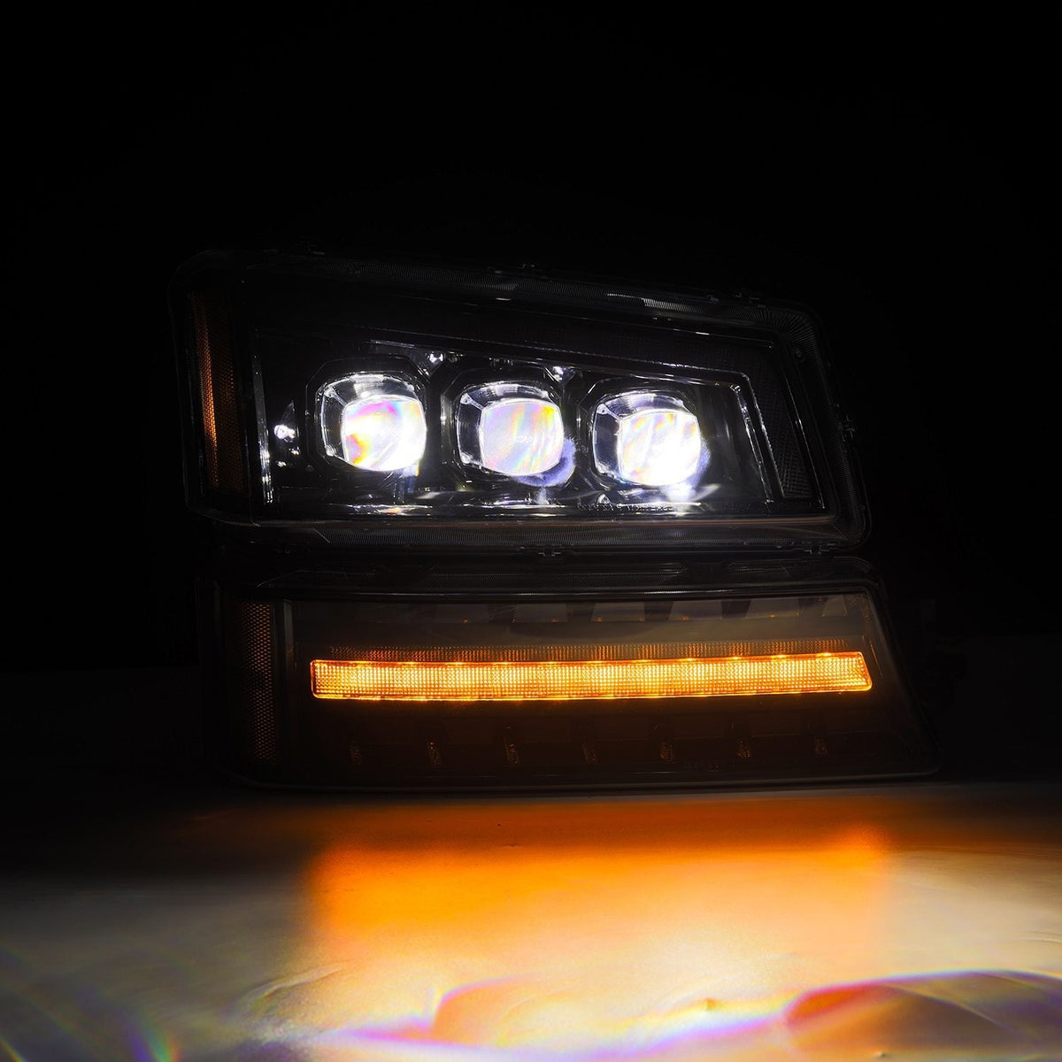 03-06 Chevrolet Silverado/02-06 Avalanche (without body cladding) NOVA-Series LED Projector Headlights Alpha-B - view 4