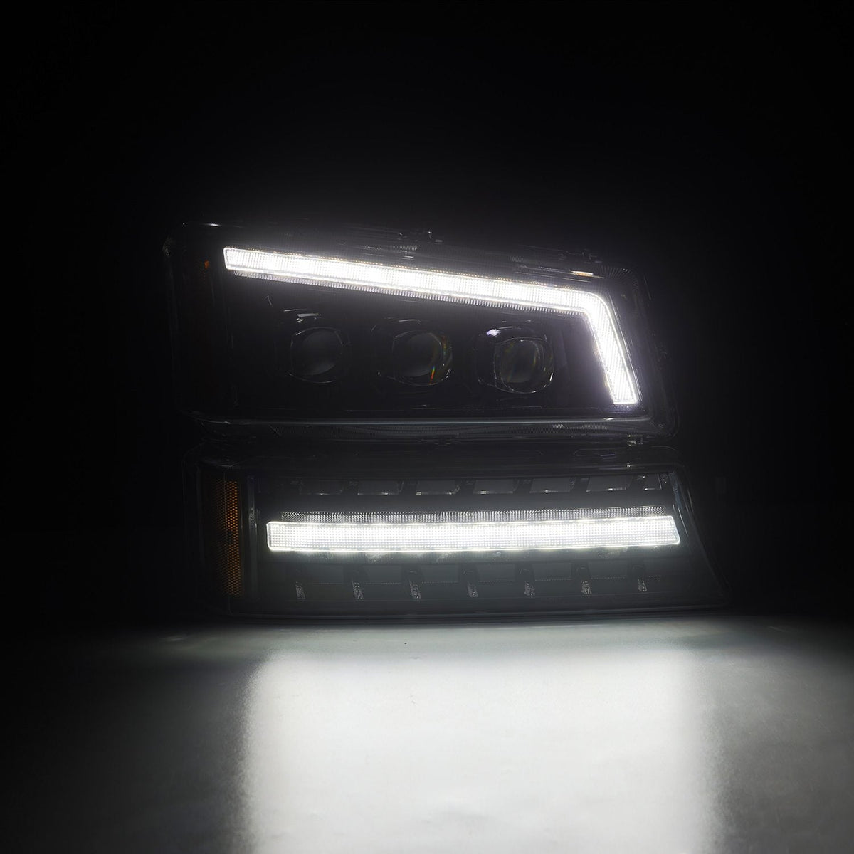 03-06 Chevrolet Silverado/02-06 Avalanche (without body cladding) NOVA-Series LED Projector Headlights Alpha-B - view 7