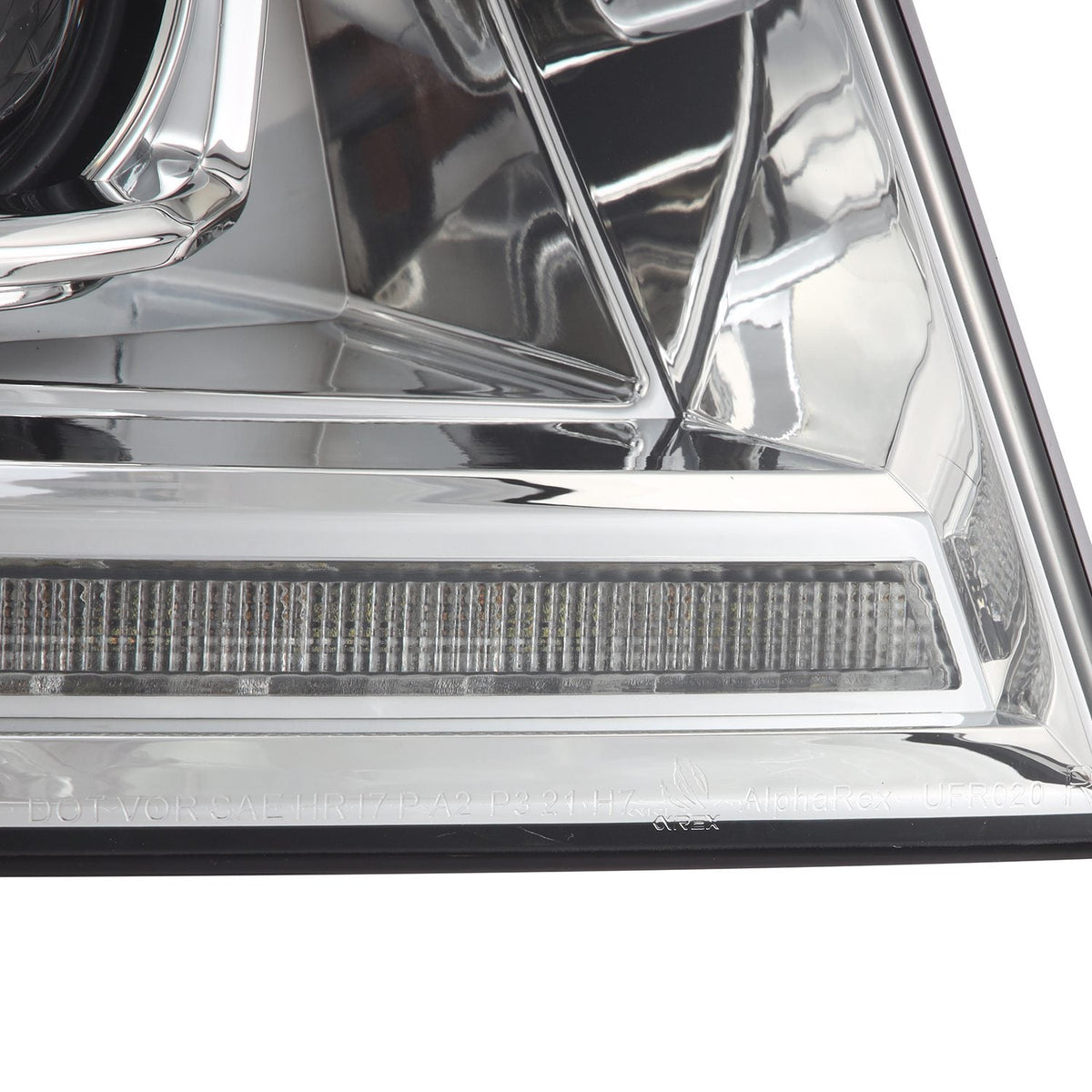 04-08 Ford F150 / 06-08 Lincoln Mark LT LUXX-Series LED Projector Headlights Chrome - view 5