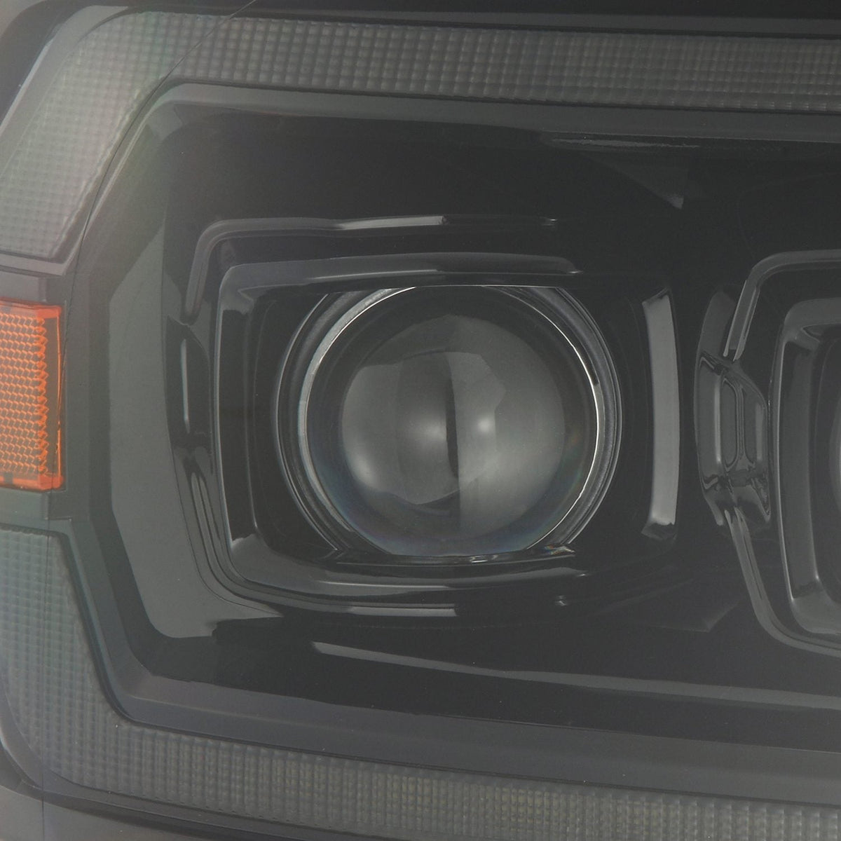 04-08 Ford F150 / 06-08 Lincoln Mark LT PRO-Series Halogen Projector Headlights Alpha-Black - view 4