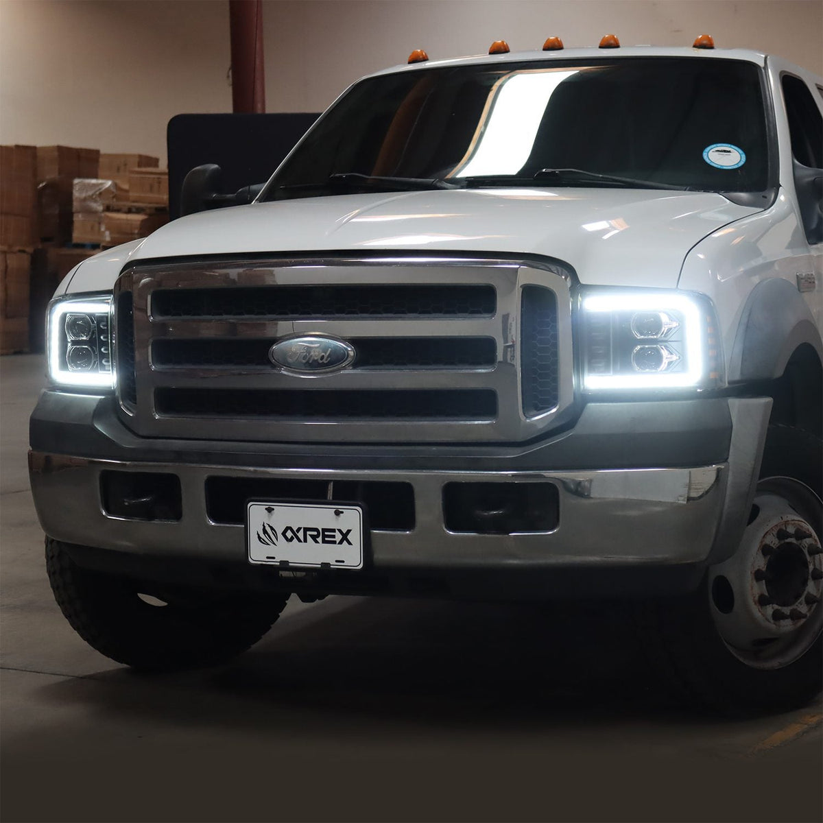 05-07 Ford Super Duty/Excursion PRO-Series Halogen Projector Headlights Black - view 4