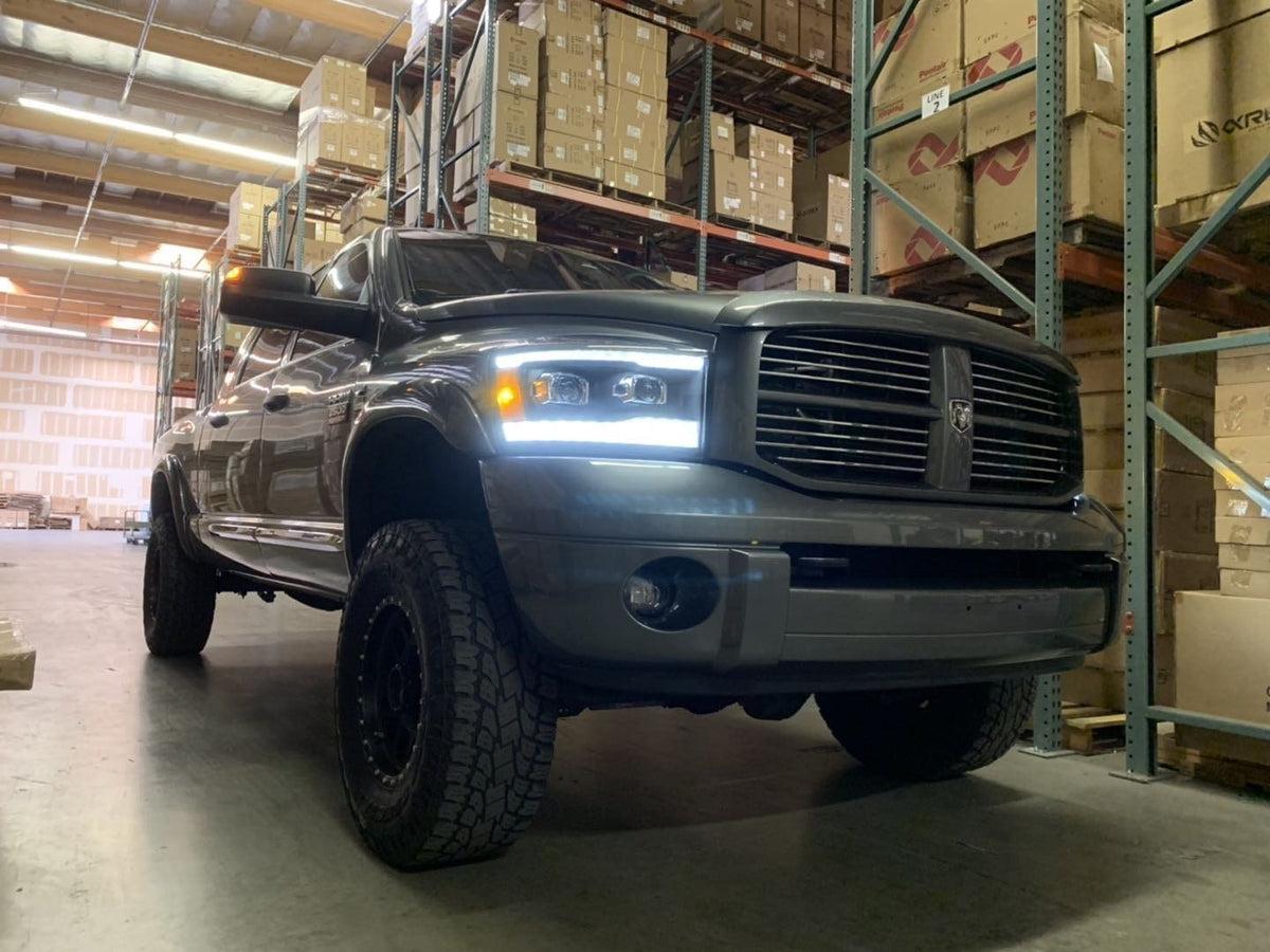 06-08 Dodge Ram LUXX-Series LED Projector Headlights Alpha-Black - view 4