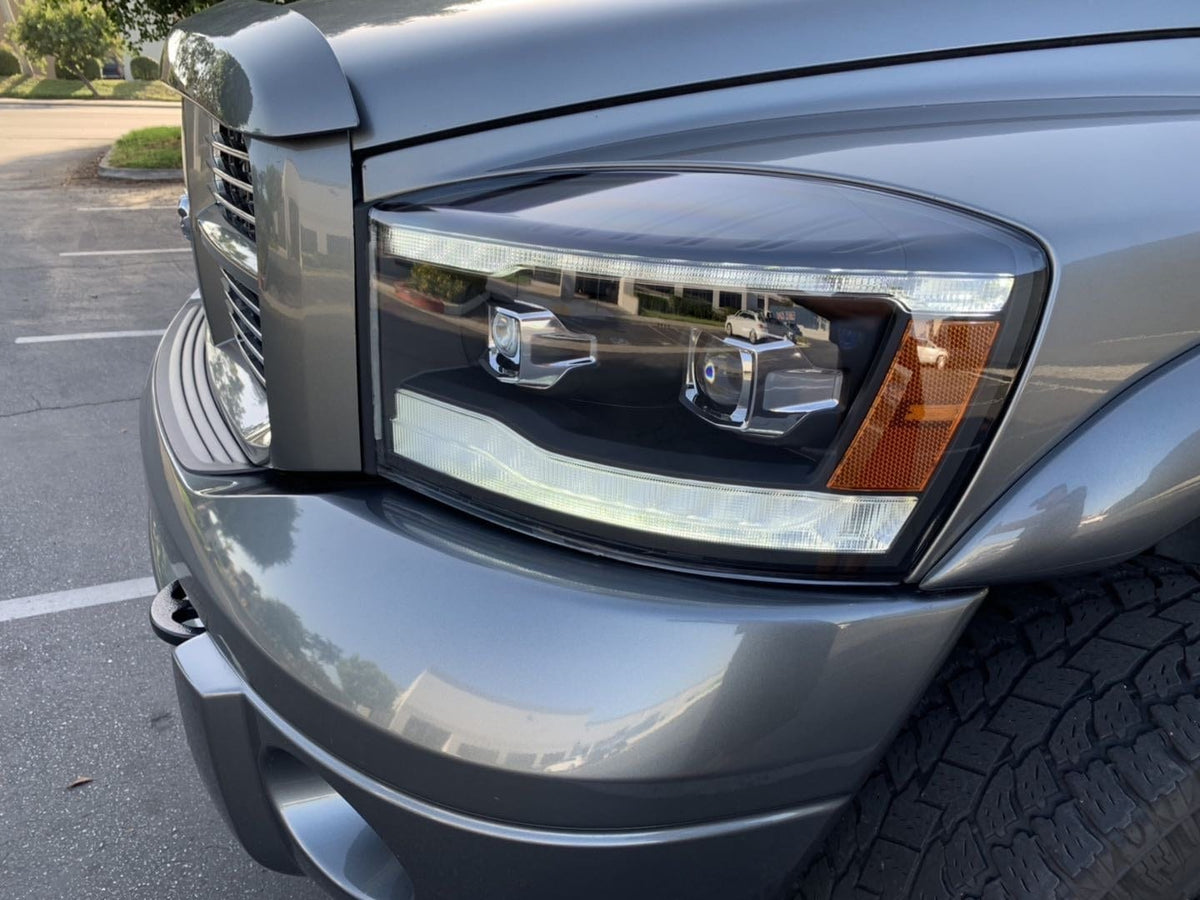 06-08 Dodge Ram LUXX-Series LED Projector Headlights Black - view 3