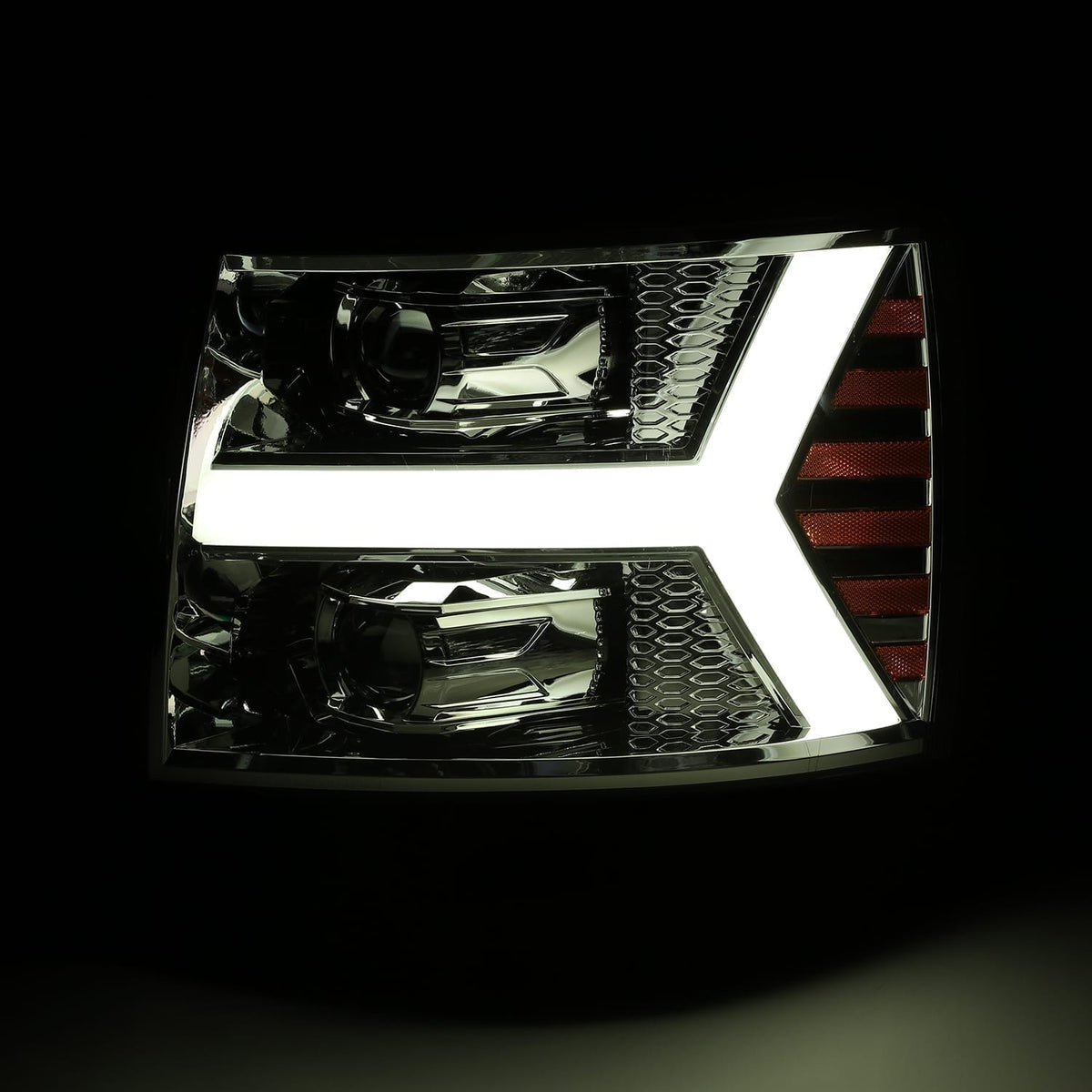 07-13 Chevrolet Silverado LUXX-Series LED Projector Headlights Chrome - view 4