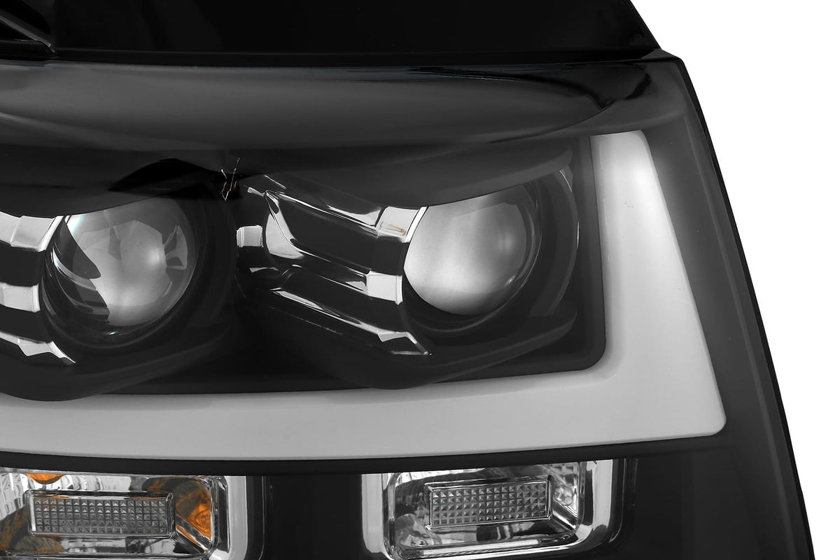 07-14 Chevrolet Tahoe/Suburban/07-13 Avalanche LUXX-Series LED Projector Headlights Black - view 4
