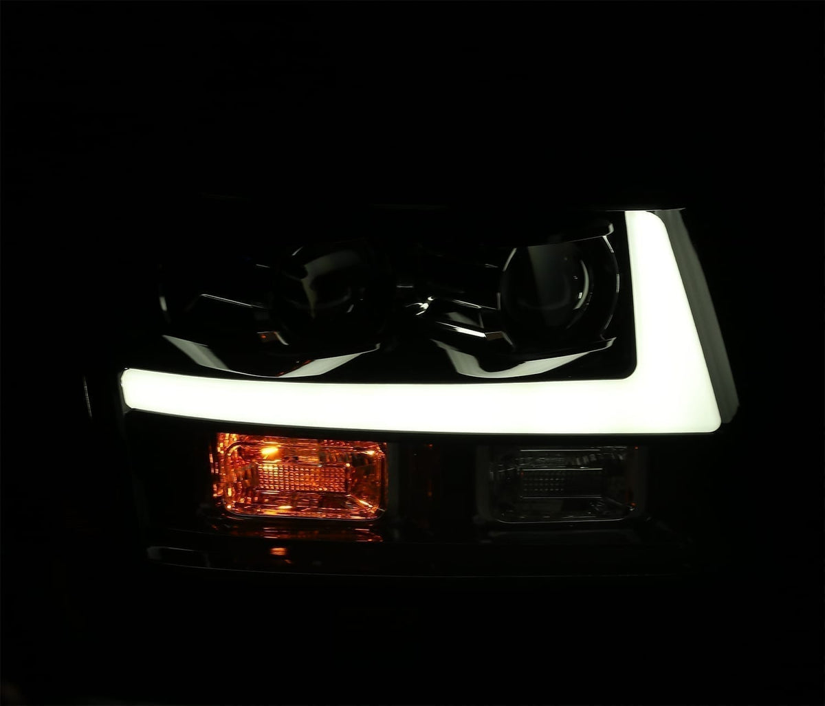 07-14 Chevrolet Tahoe/Suburban/07-13 Avalanche LUXX-Series LED Projector Headlights Black - view 5