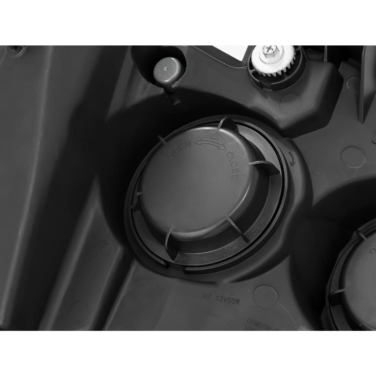 07-14 Chevrolet Tahoe/Suburban/07-13 Avalanche NOVA-Series LED Projector Headlights Black - view 9