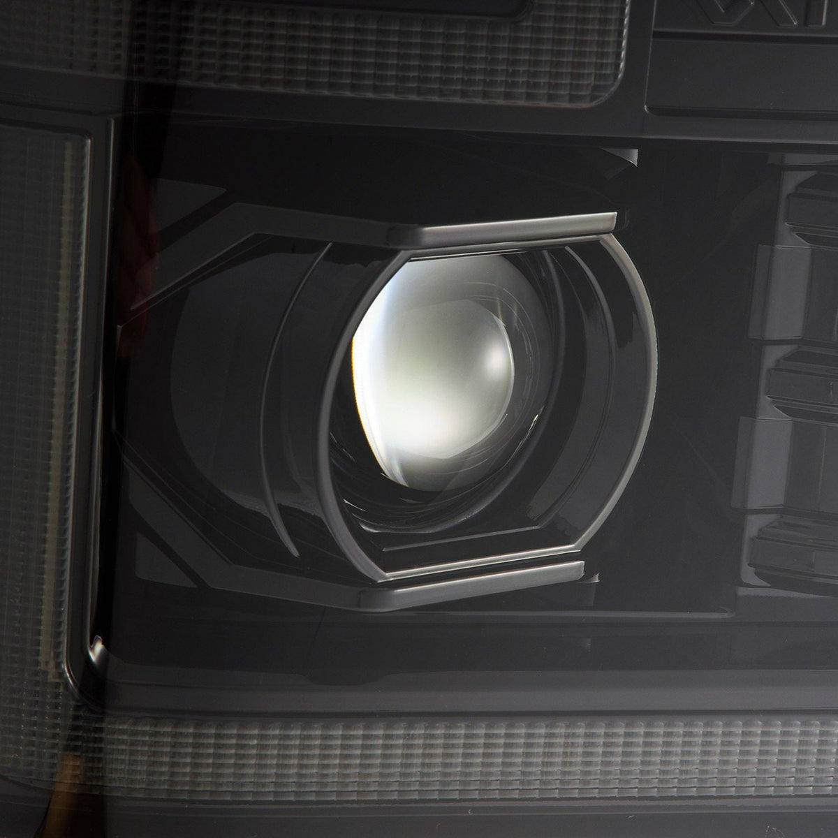 08-10 Ford Super Duty/Excursion LUXX-Series LED Projector Headlights Alpha-Black - view 3