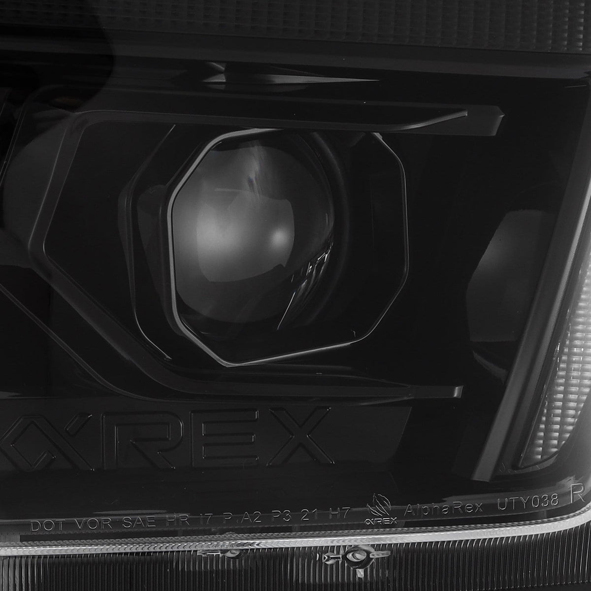 10-13 Toyota 4Runner LUXX-Series Projector Headlights Alpha-Black - view 9