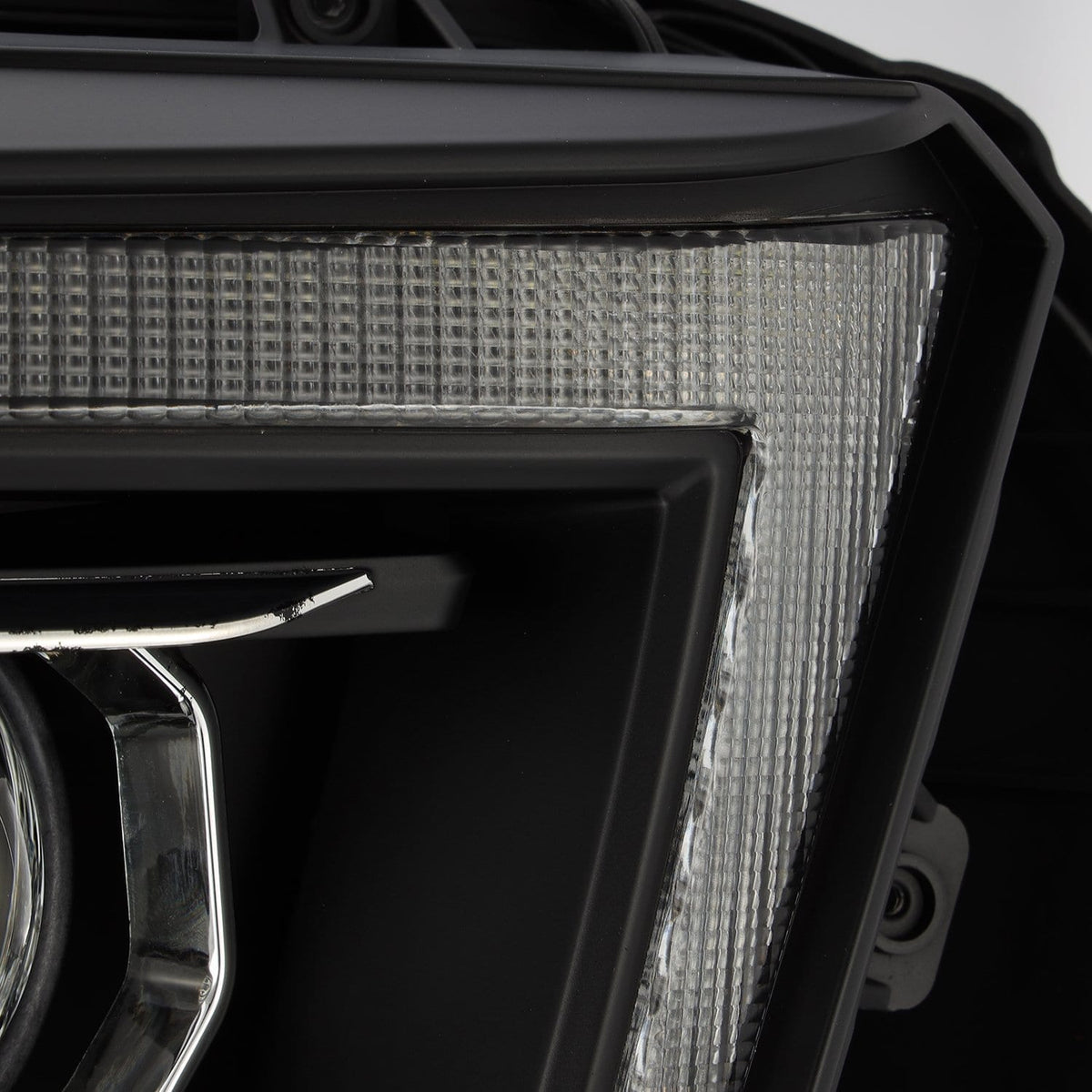 10-13 Toyota 4Runner LUXX-Series Projector Headlights Black - view 4