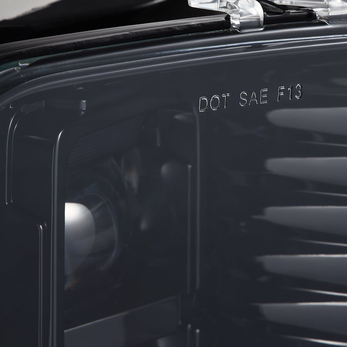 13-18 Dodge Ram 1500 / 19-24 Ram 1500 Classic DoubleTap Dual Color LED Projector Fog Lights - view 7