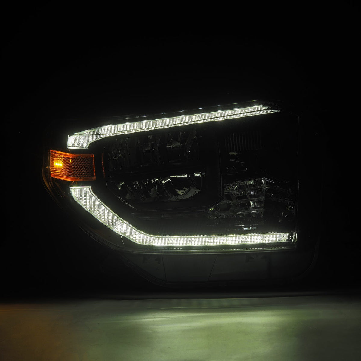 14-21 Toyota Tundra MK II LUXX-Series LED Crystal Headlights Alpha-Black - view 2