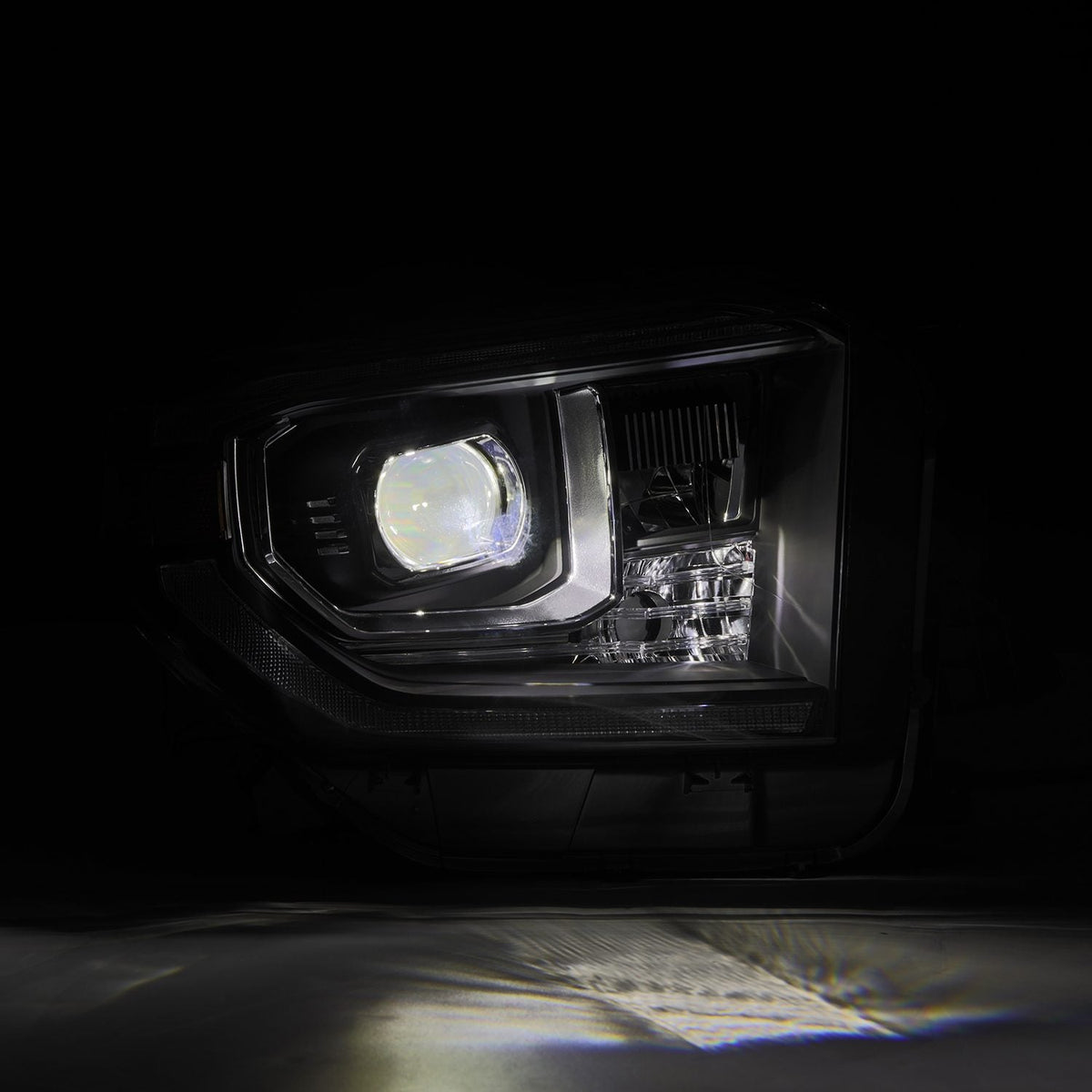 14-21 Toyota Tundra MK II LUXX-Series LED Projector Headlights Black - view 5