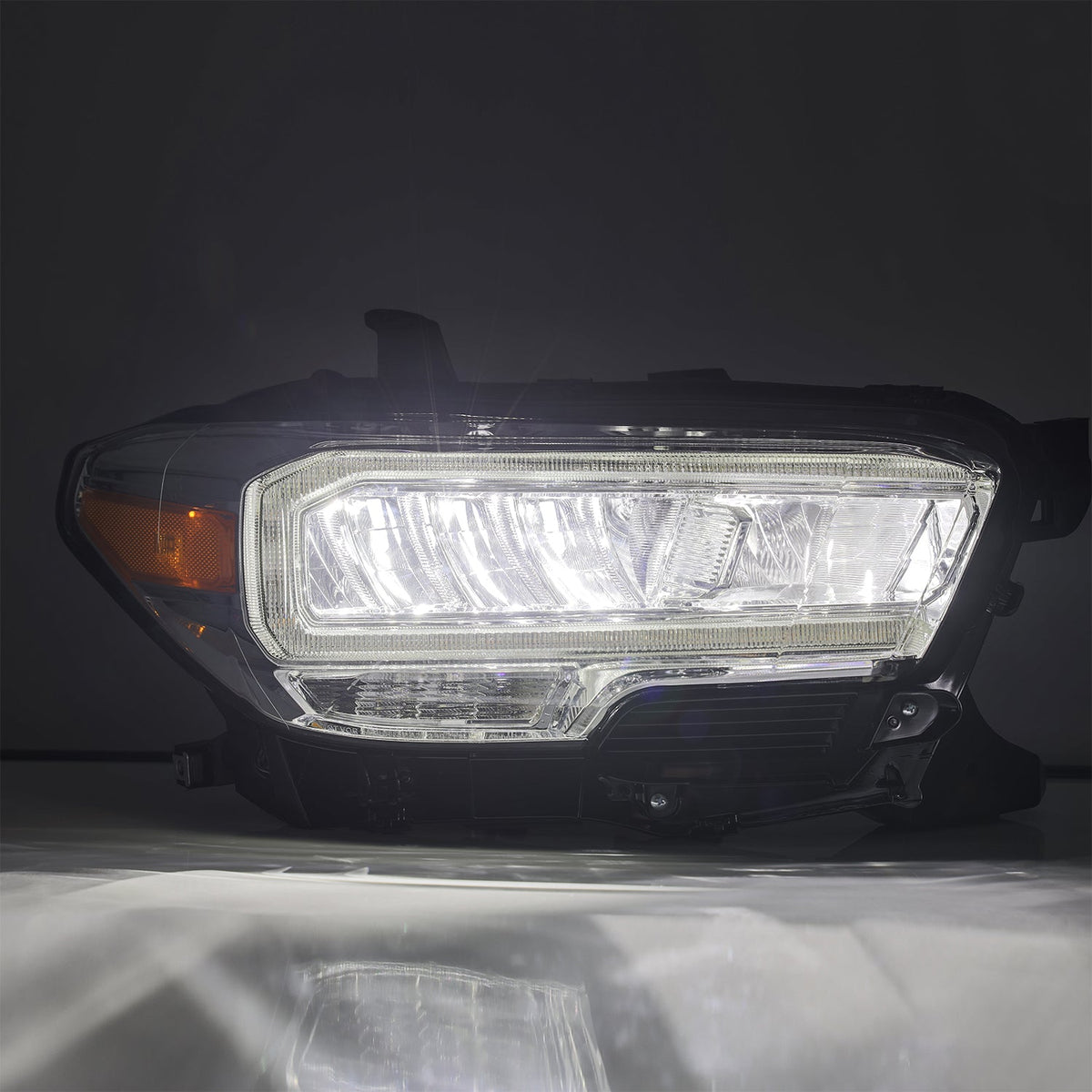 16-23 Toyota Tacoma LUXX-Series LED Crystal Headlights Chrome - view 5