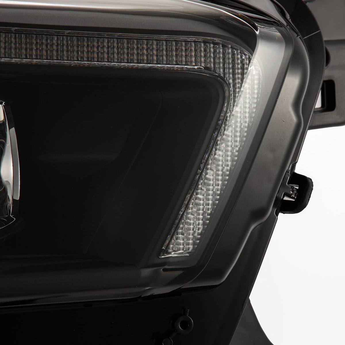 16-23 Toyota Tacoma MK II LUXX-Series LED Projector Headlights Black - view 14
