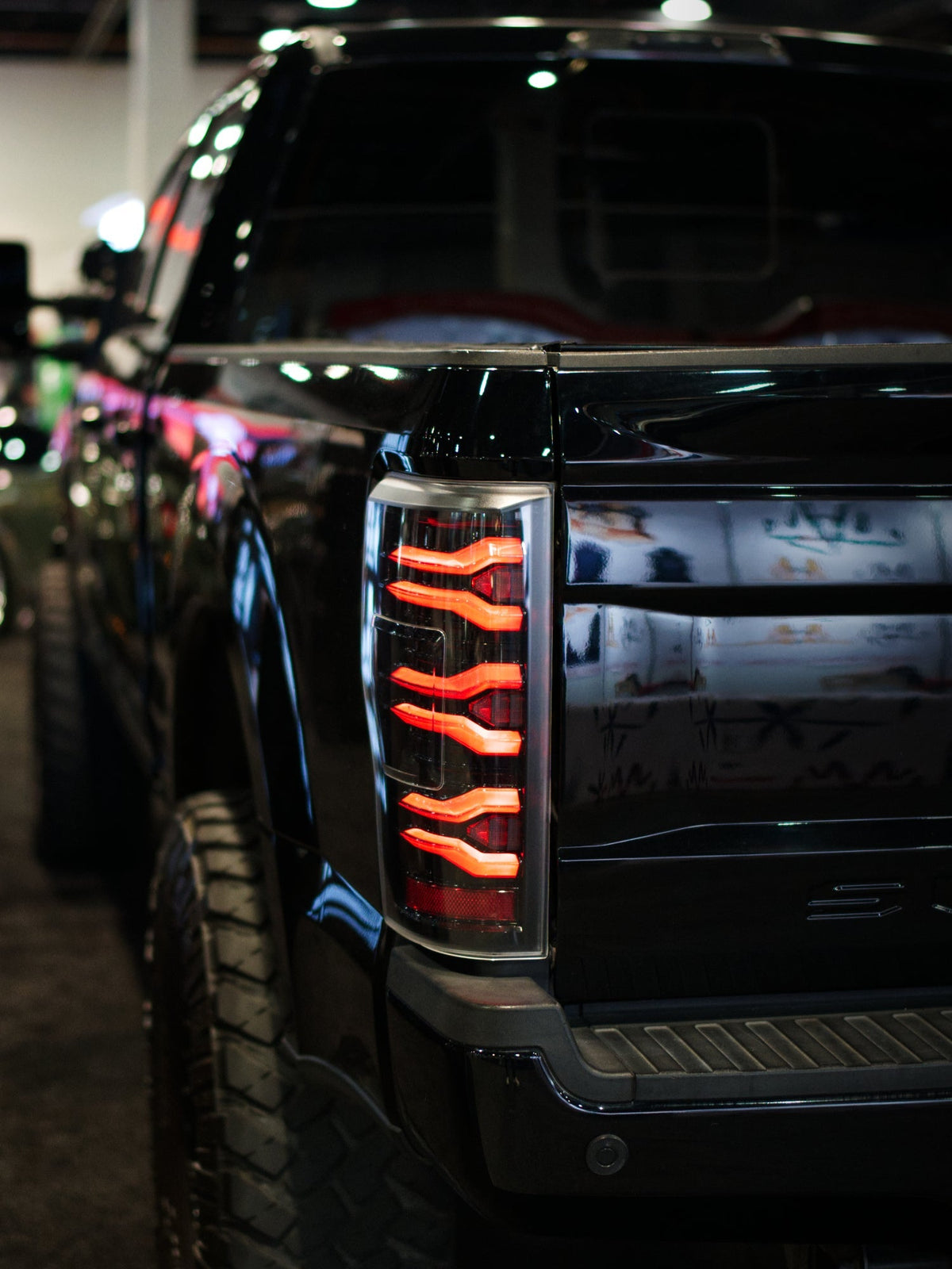 17-22 Ford Super Duty LUXX-Series LED Tail Lights Black-Red - view 16