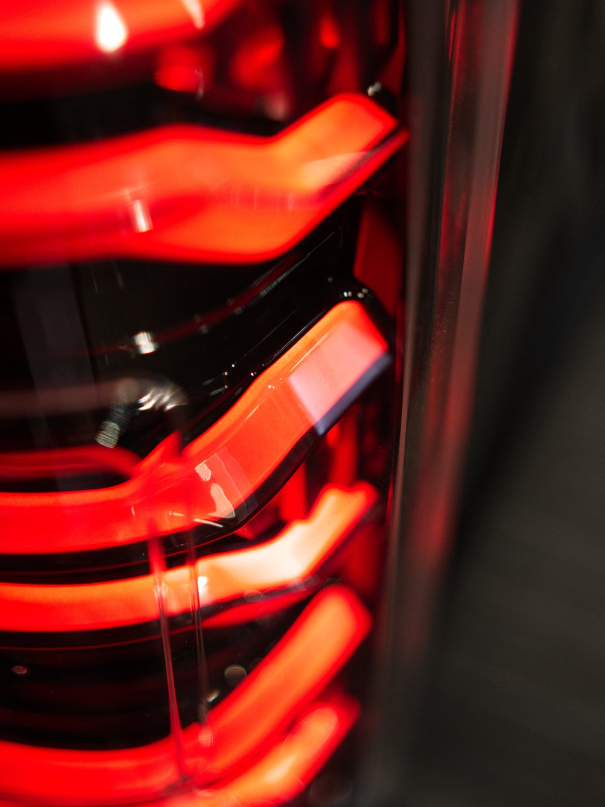 17-22 Ford Super Duty LUXX-Series LED Tail Lights Black-Red - view 19