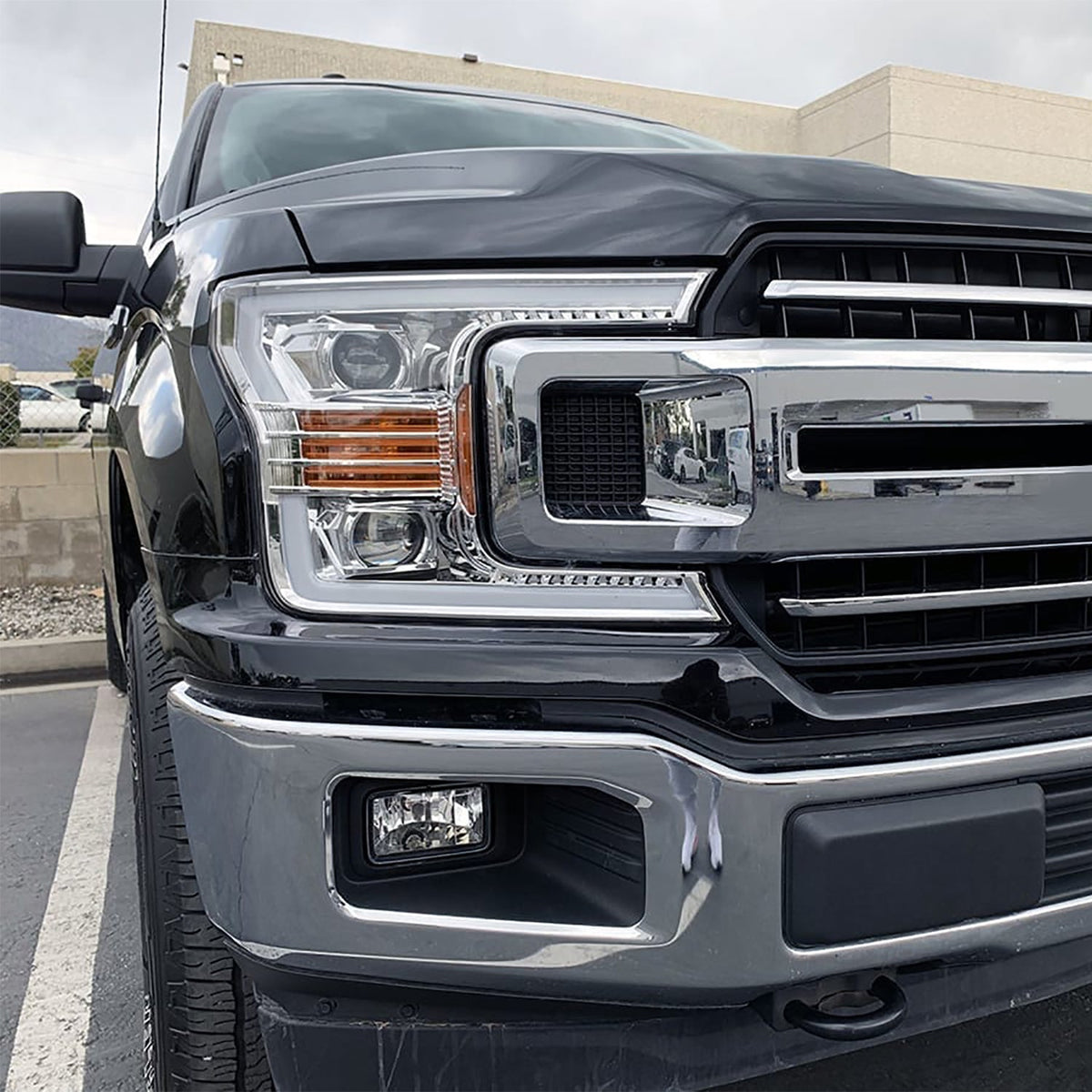 18-20 Ford F150 LUXX-Series LED Projector Headlights Chrome - view 2