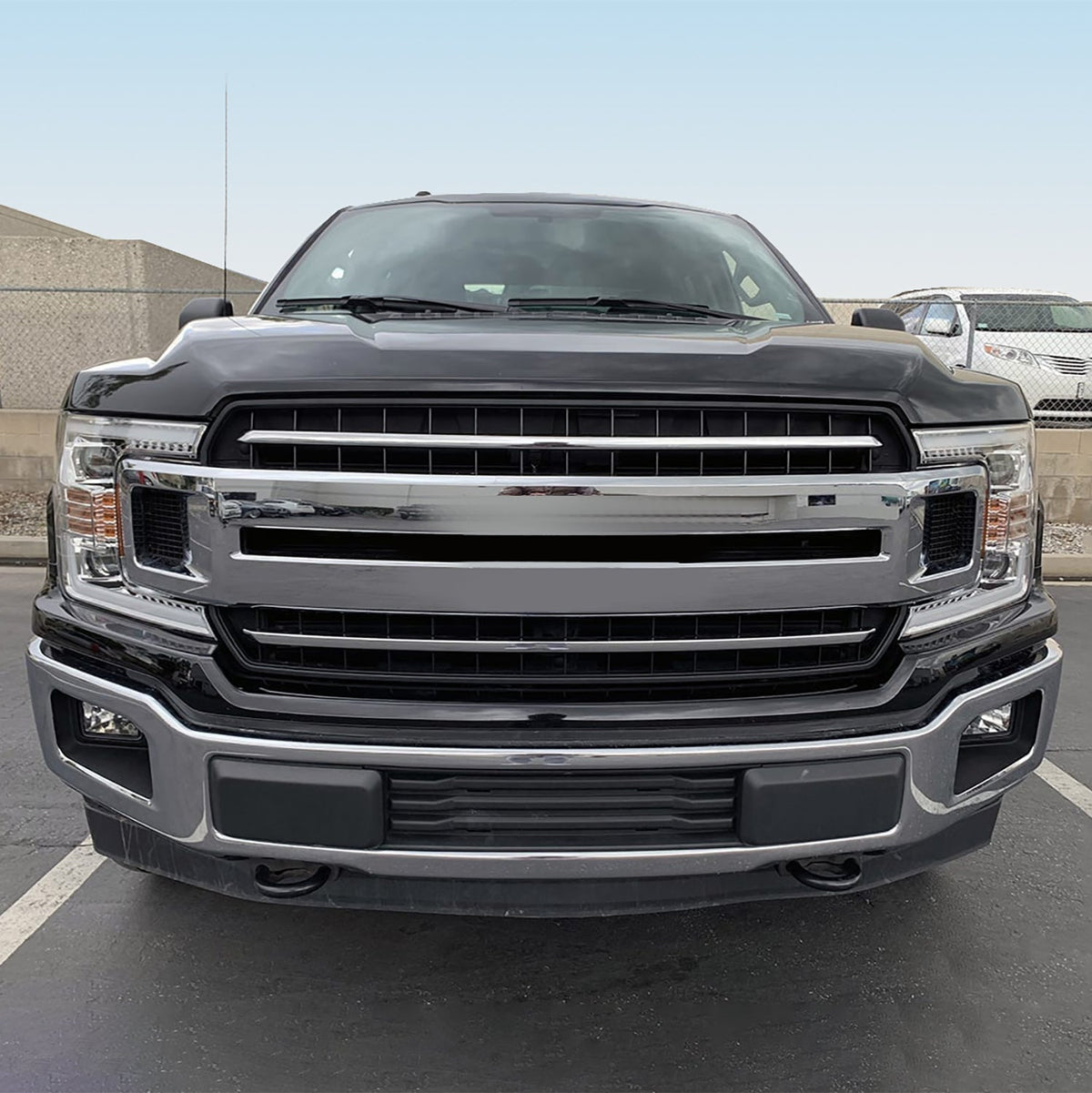 18-20 Ford F150 LUXX-Series LED Projector Headlights Chrome - view 3