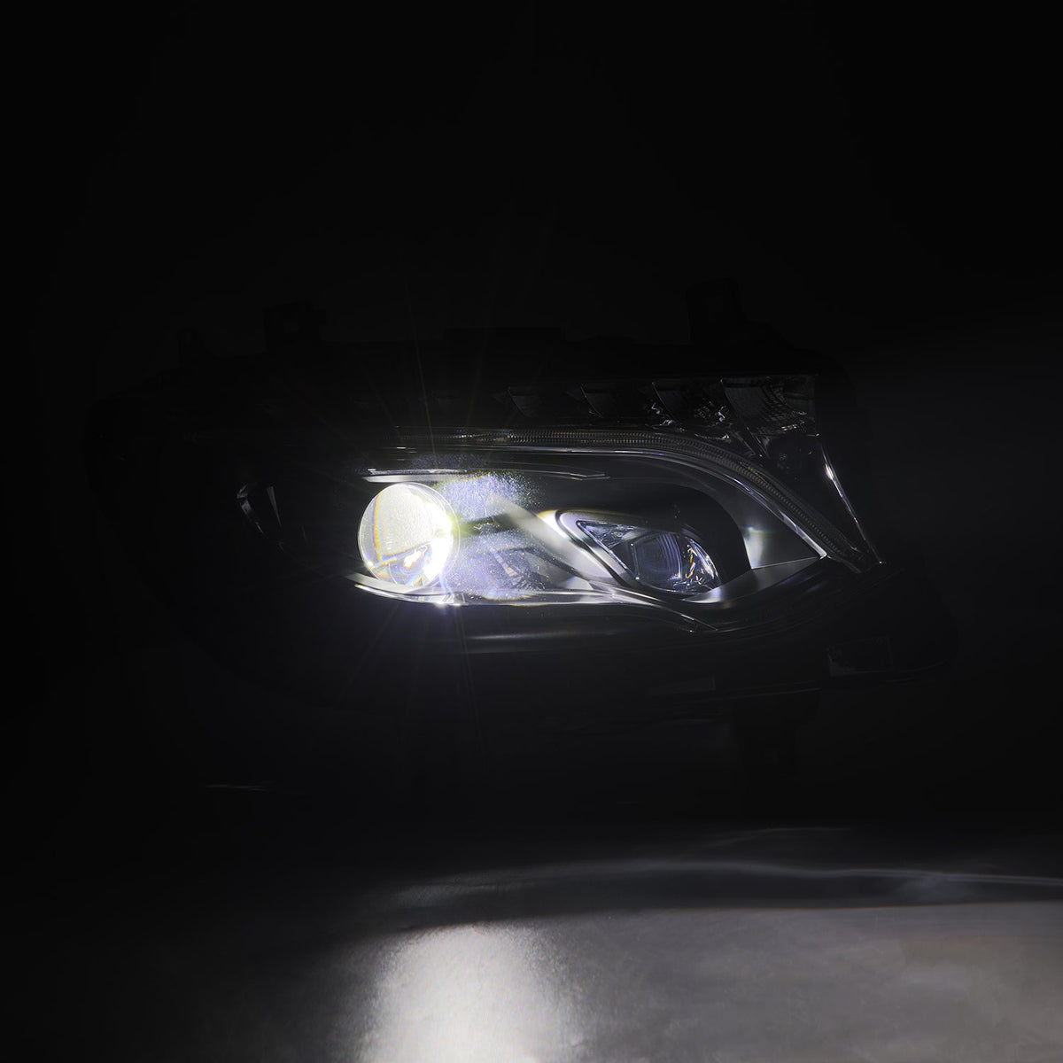 19-26 Mercedes-Benz Sprinter LUXX-Series LED Projector Headlights Black - view 2