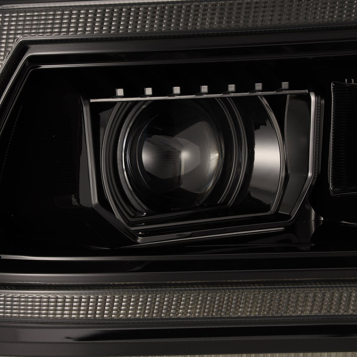19-24 Ram 2500/3500/4500/5500 LUXX-Series LED Projector Headlights Alpha-Black - view 10