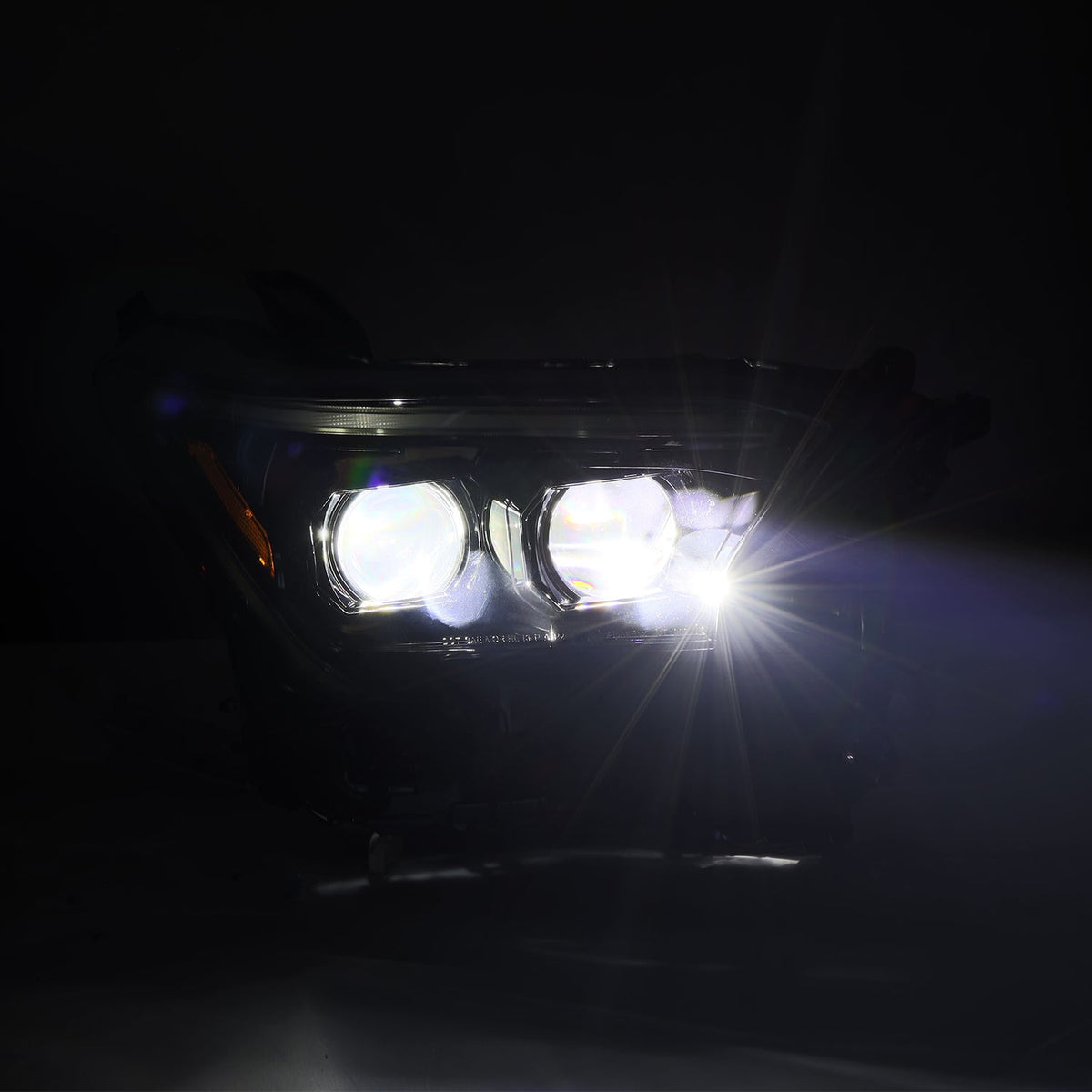 24-26 Toyota Tacoma / 25-26 4Runner LUXX-Series LED Projector Headlights Black - view 4