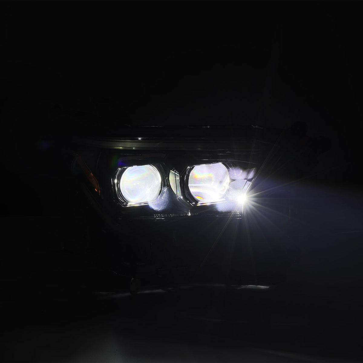 24-26 Toyota Tacoma / 25-26 4Runner LUXX-Series LED Projector Headlights Black - view 5