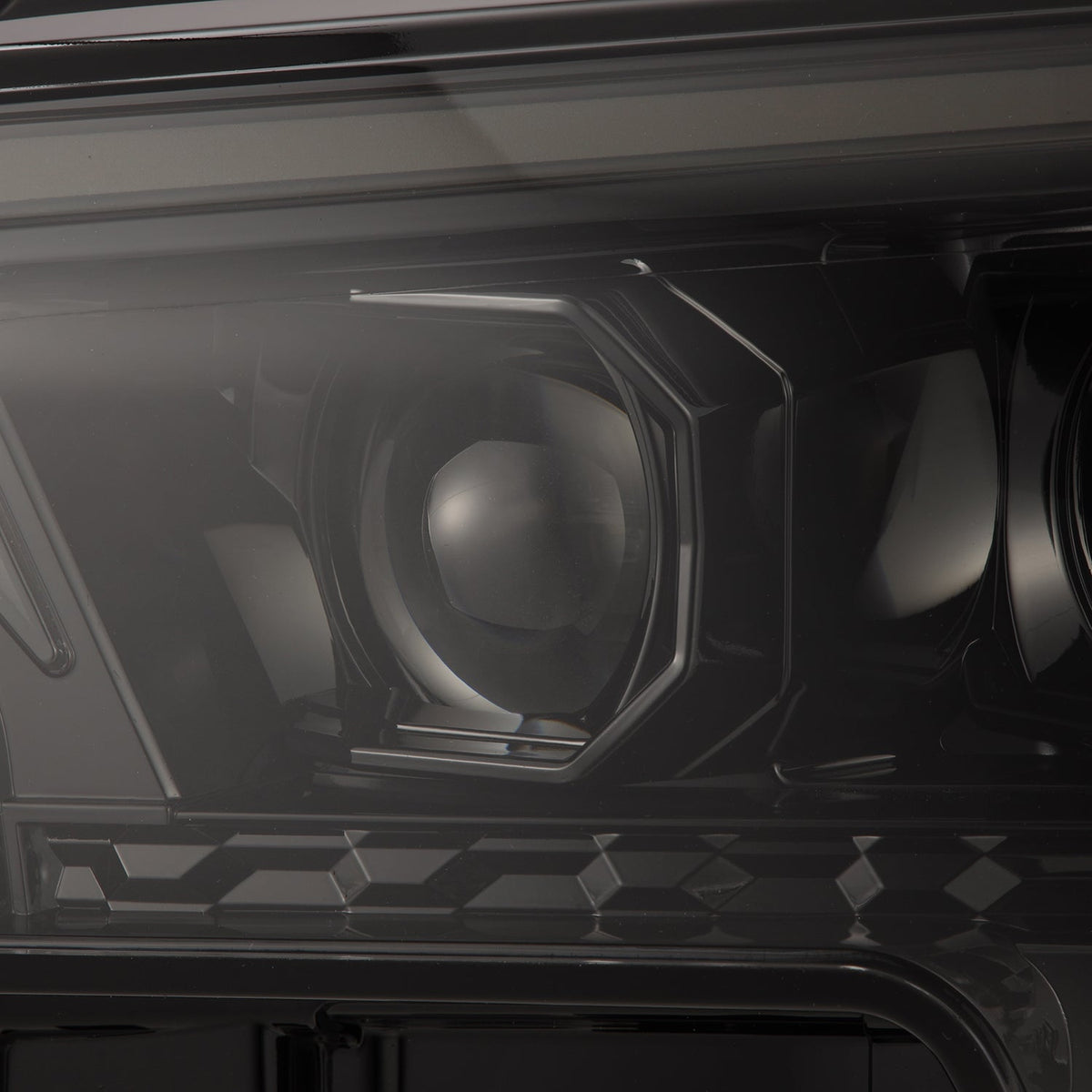 24-26 Toyota Tacoma / 25-26 4Runner OG-Style LUXX-Series LED Projector Headlights Alpha-Black - view 7