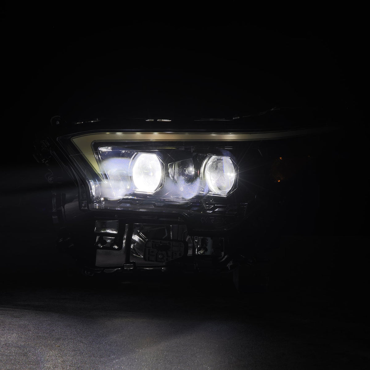 24-26 Toyota Tacoma / 25-26 4Runner OG-Style LUXX-Series LED Projector Headlights Alpha-Black - view 5