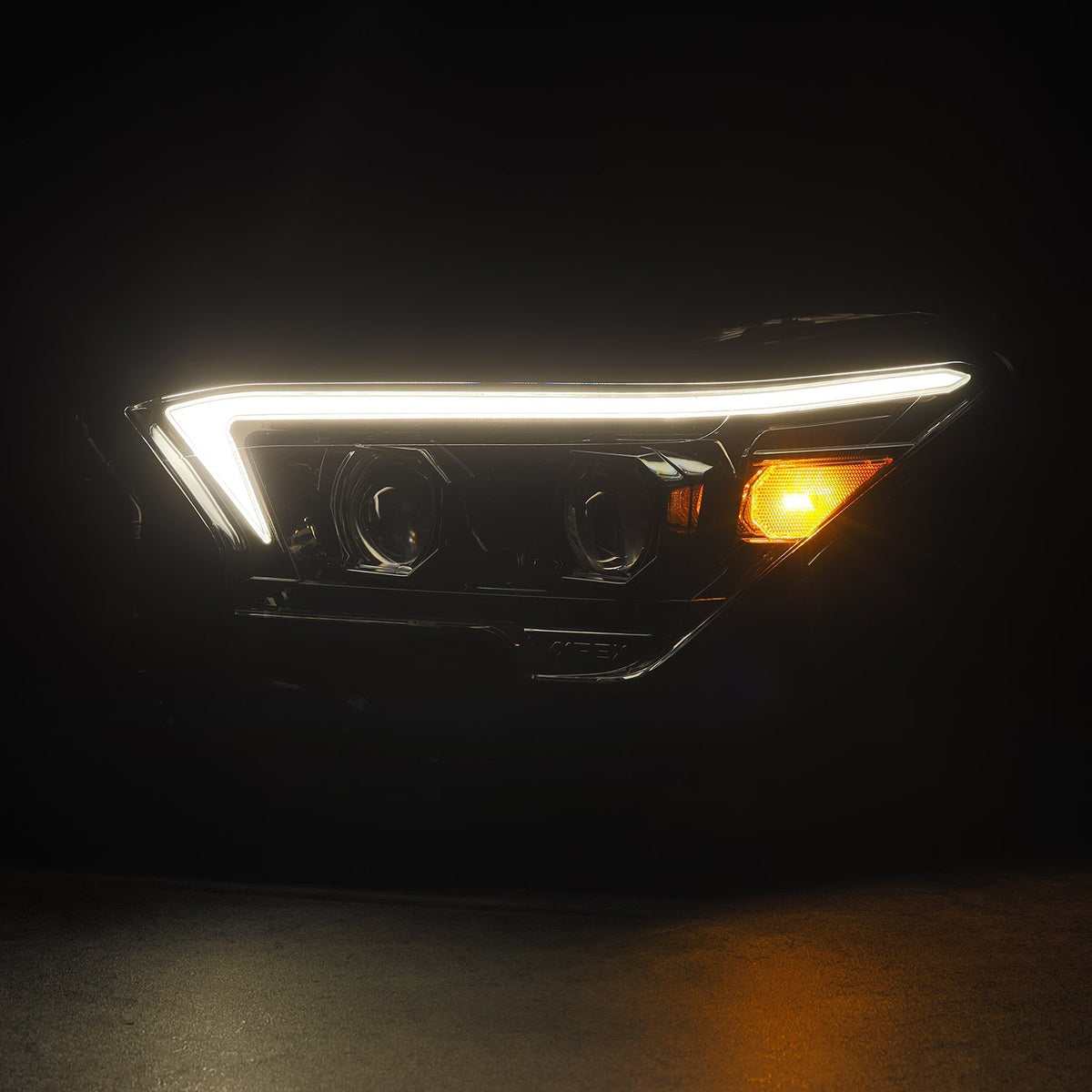 24-26 Toyota Tacoma / 25-26 4Runner OG-Style LUXX-Series LED Projector Headlights Alpha-Black - view 2