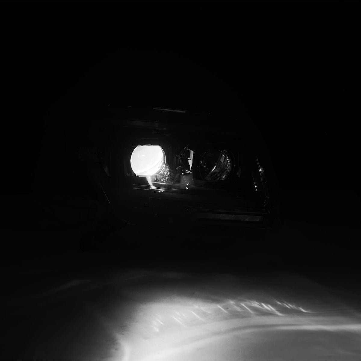 03-09 Toyota 4Runner LUXX-Series LED Projector Headlights Alpha-Black - view 9