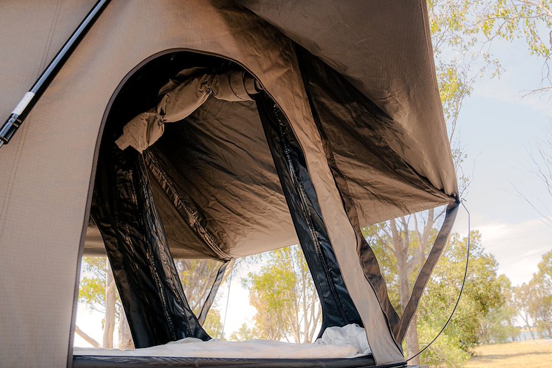 IRONMAN ORION 1400 ALUMINUM HARD SHELL TENT - SLEEPS  2 PLUS 1 CHILD
