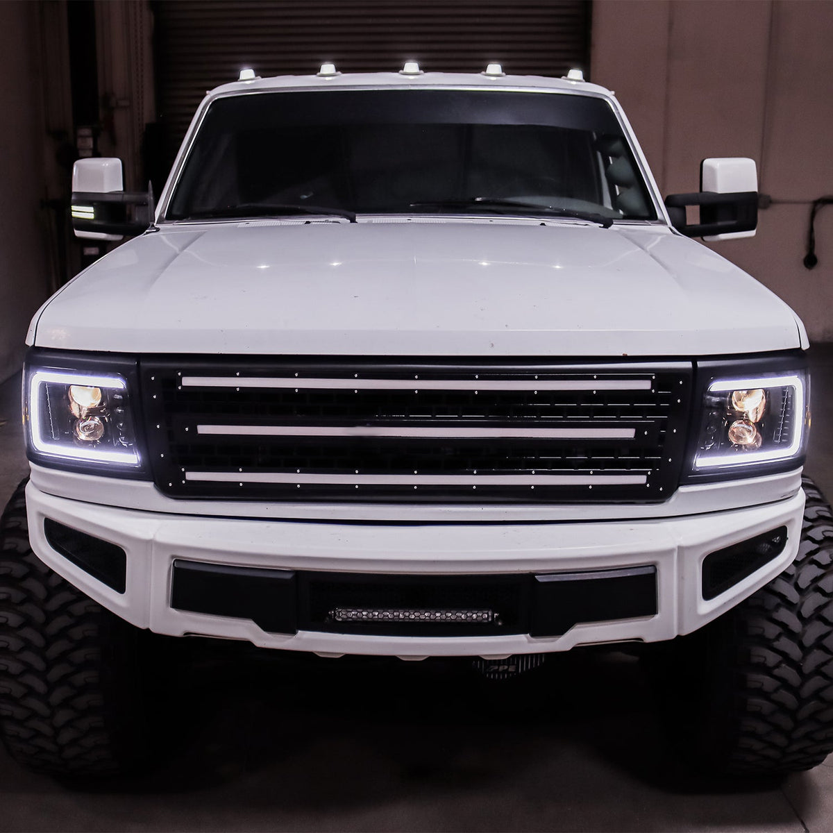 92-96 Ford F-Series/Bronco LUXX-Series LED Projector Headlights Alpha-Black - view 3