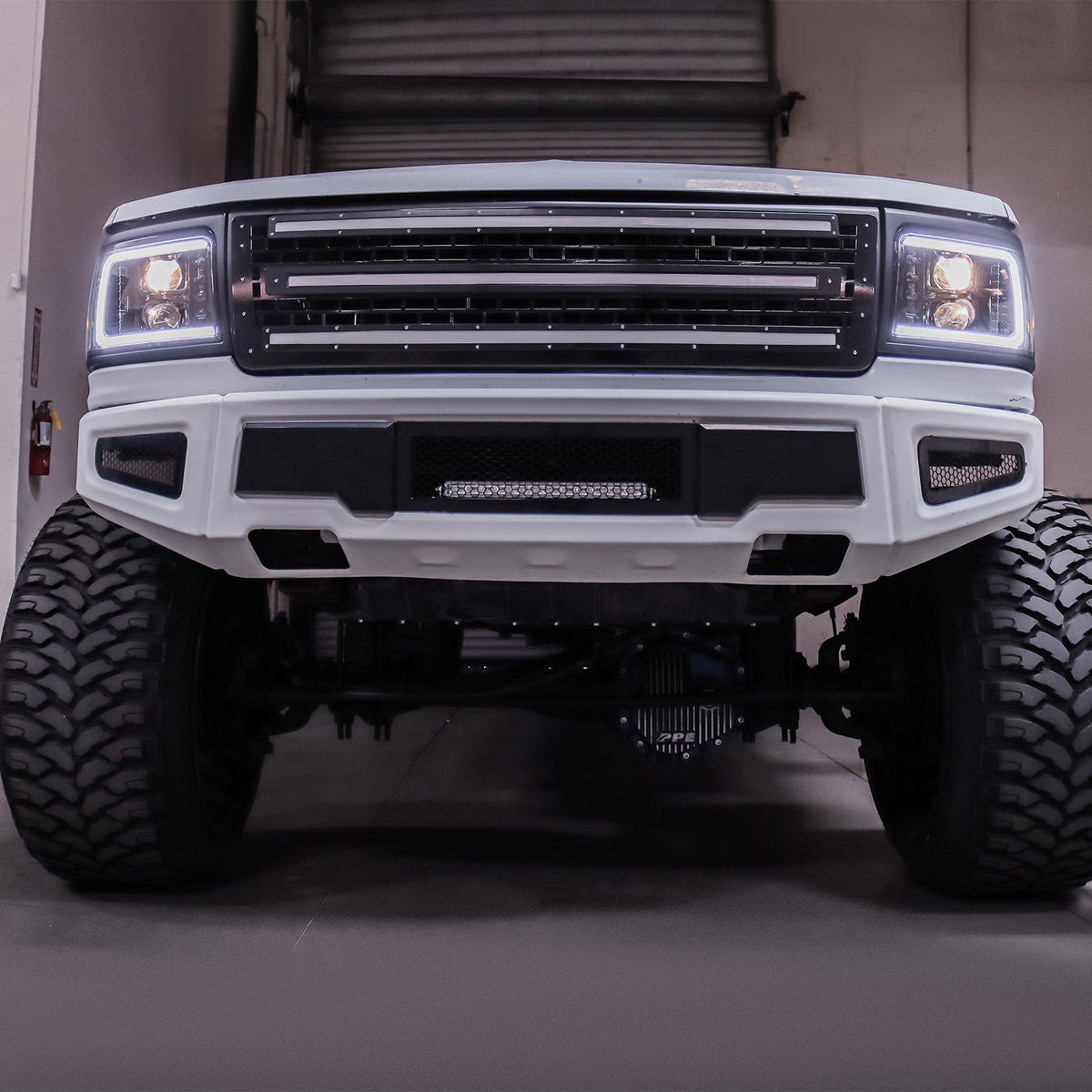 92-96 Ford F-Series/Bronco LUXX-Series LED Projector Headlights Chrome - view 2