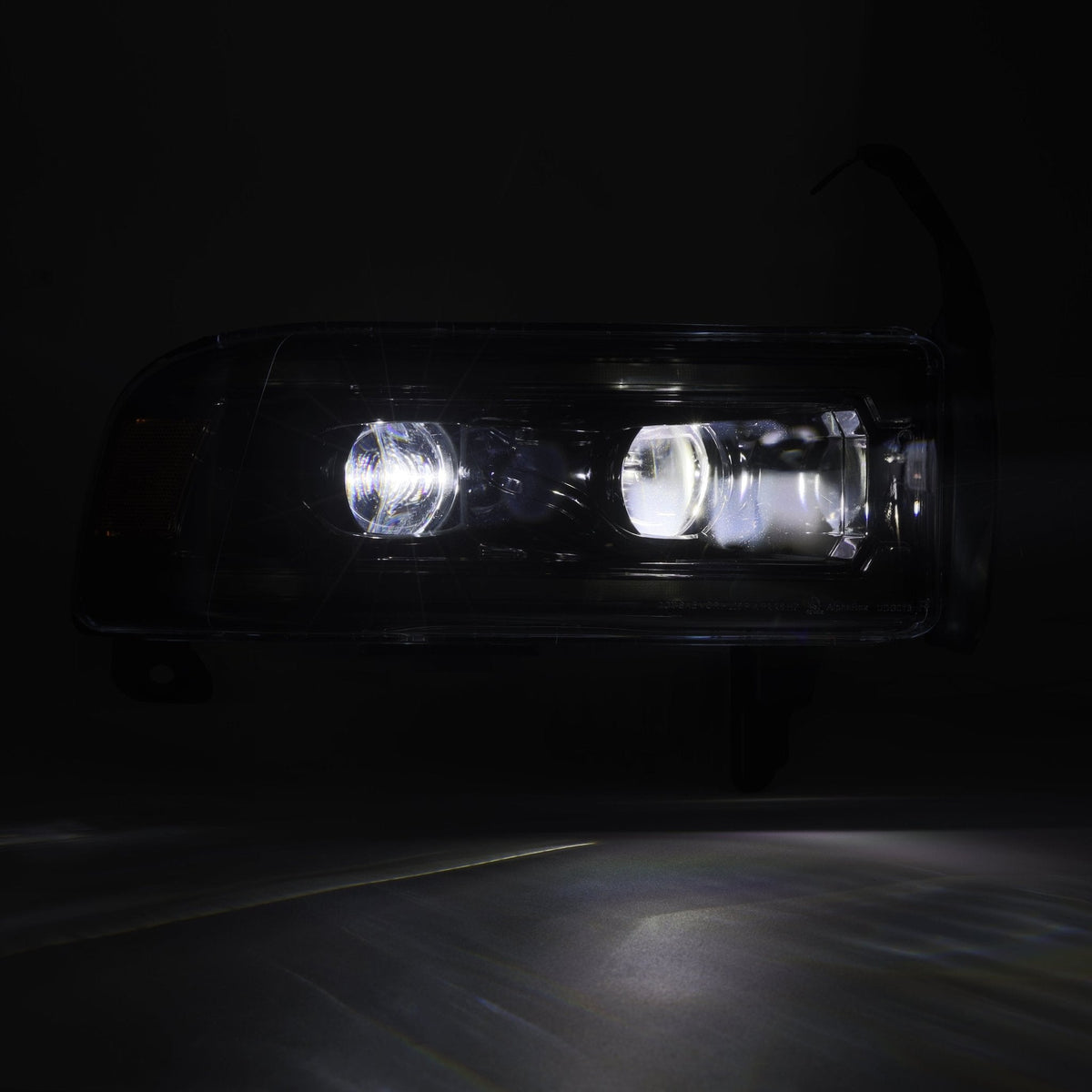 94-01 Dodge Ram 1500/94-02 Ram 2500/3500 LUXX-Series LED Headlights Black - view 3