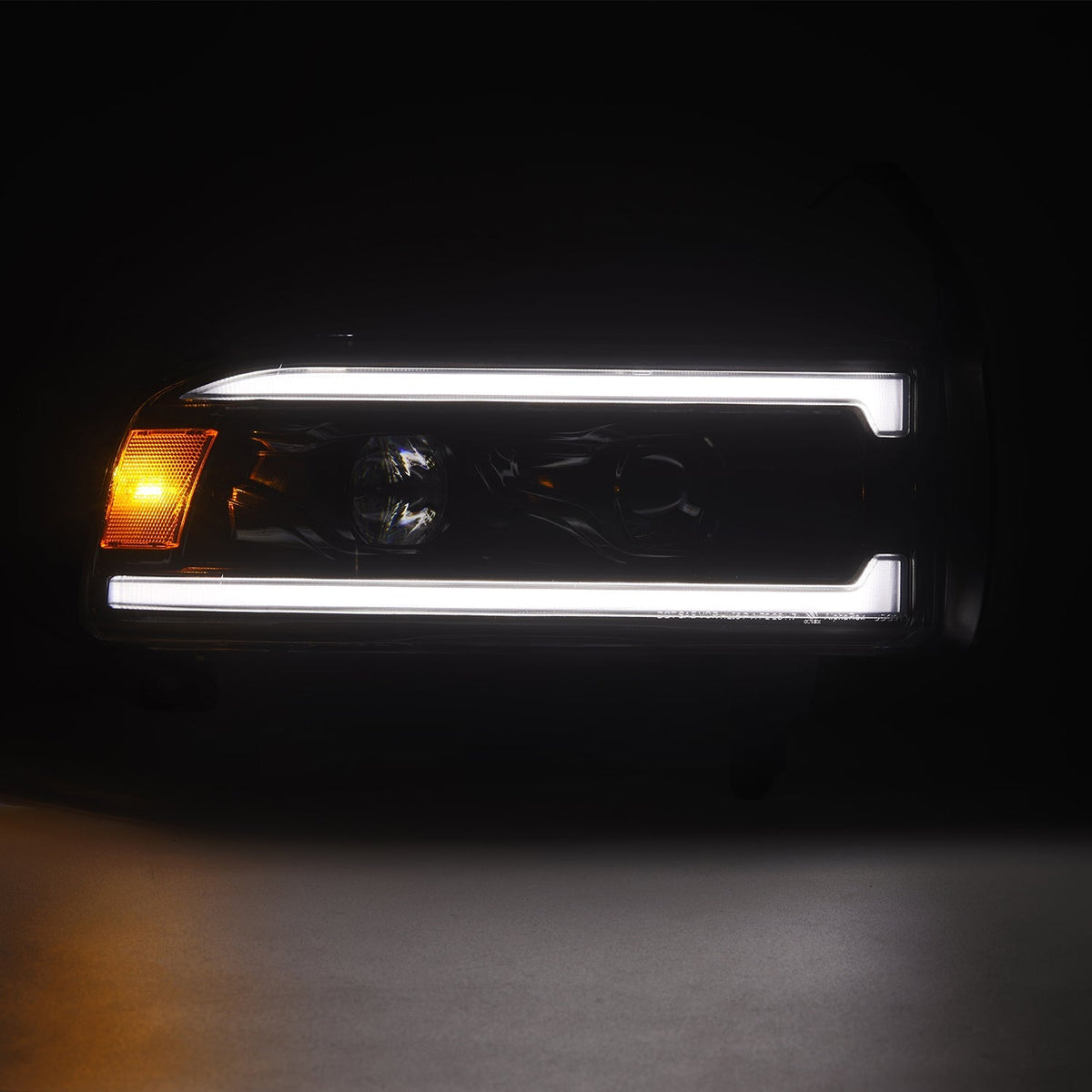 94-01 Dodge Ram 1500/94-02 Ram 2500/3500 LUXX-Series LED Headlights Black - view 5