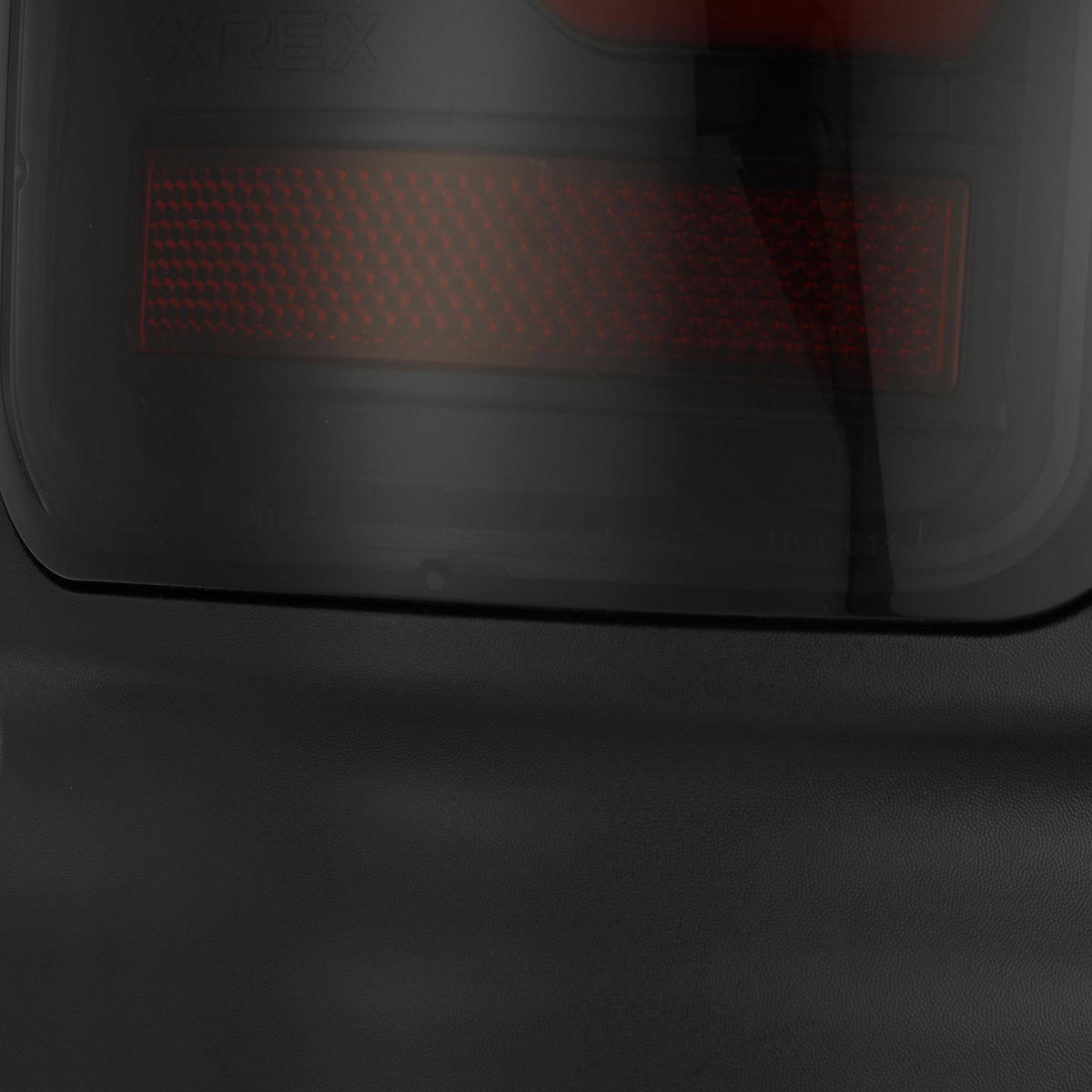 94-01 Dodge Ram 1500/94-02 Ram 2500/3500 LUXX-Series LED Tail Lights Black-Red - view 13
