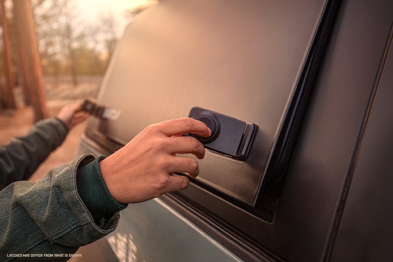 SMARTCAP EVO DEFENDER TRUCK CAP 2024-2026 Toyota Tacoma  6’ Bed NA Edition