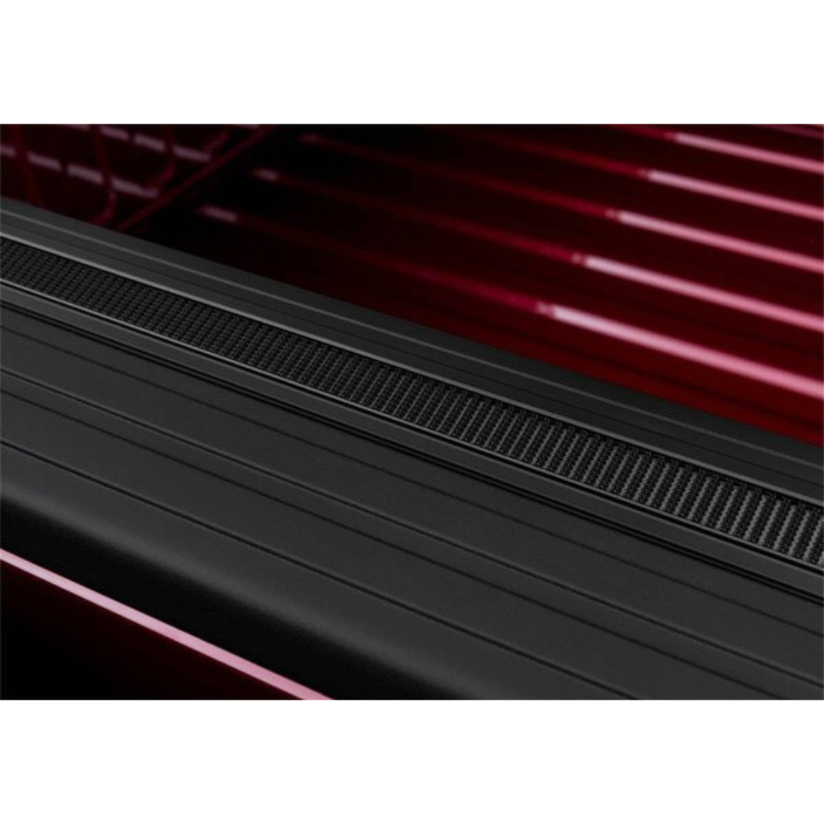 SENTRY CT TONNEAU COVER 2019-2026 Dodge/Ram 1500 5.7' Bed w/ Multifunction Tailgate