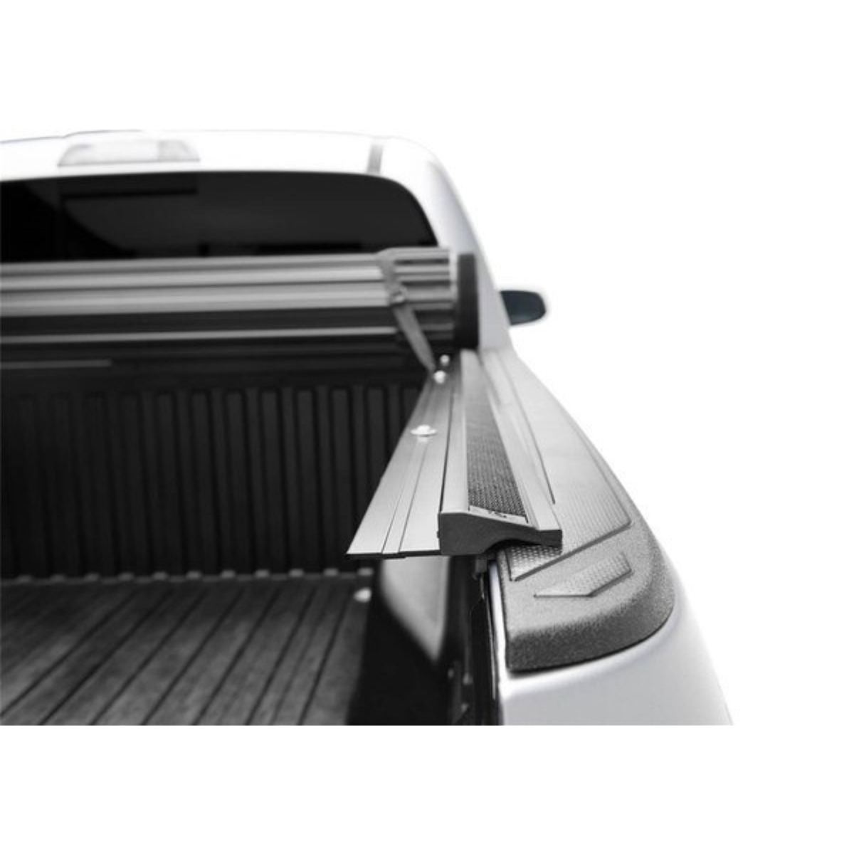 SENTRY CT TONNEAU COVER 2022-2026 Toyota Tundra 6'5" Bed w/ Deck Rail System