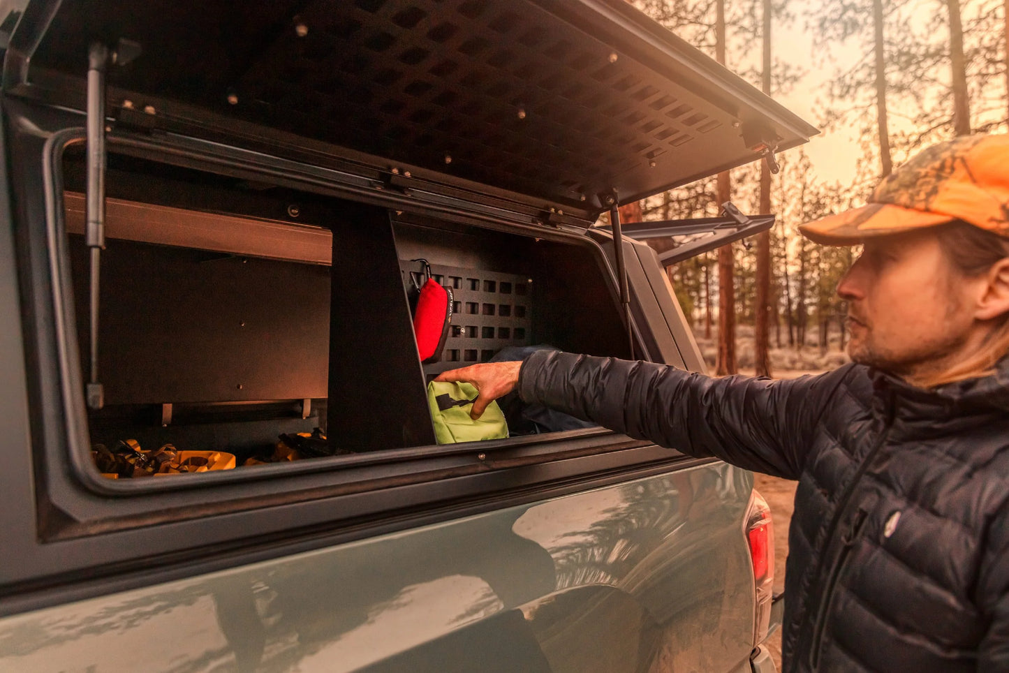 SMART CAP HALF-BIN Mid-Size EVO Left or Right Side Mount