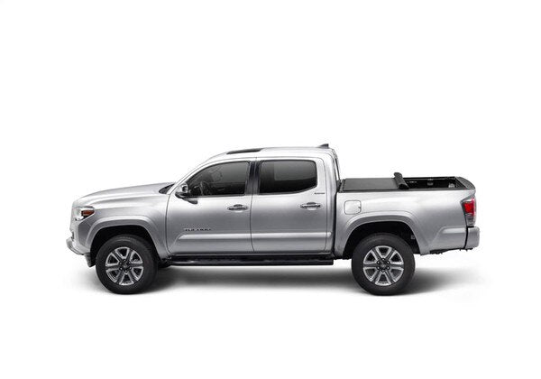 PRO X15 TONNEAU COVER 2022-2026 Toyota Tundra 6'5" Bed w/ Deck Rail System